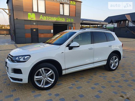 Volkswagen Touareg 2014  випуску Хмельницький з двигуном 0 л дизель позашляховик автомат за 27900 долл. 