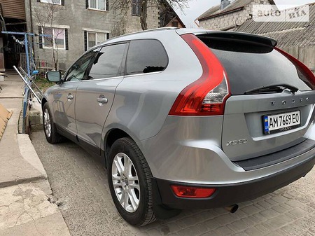 Volvo XC60 2012  випуску Житомир з двигуном 3.2 л бензин позашляховик  за 17500 долл. 