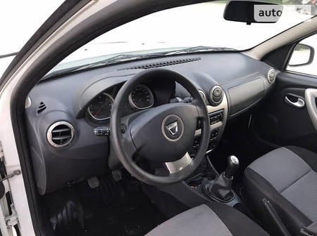 Dacia Duster 2013  випуску Львів з двигуном 1.5 л дизель універсал механіка за 7750 долл. 