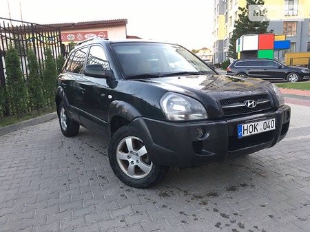 Hyundai Tucson 2007  випуску Івано-Франківськ з двигуном 2 л бензин позашляховик автомат за 3950 долл. 