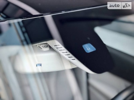 Mercedes-Benz GLC 300 2019  випуску Луцьк з двигуном 0 л бензин позашляховик автомат за 36700 долл. 