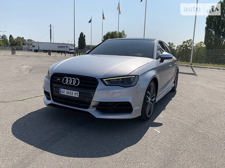 Audi S3 2015  випуску Харків з двигуном 2 л бензин седан автомат за 26400 долл. 