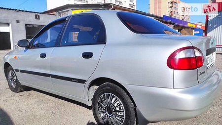 Daewoo Lanos 2005  випуску Миколаїв з двигуном 1.5 л бензин седан механіка за 4500 долл. 