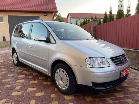 Volkswagen Touran 2003  випуску Тернопіль з двигуном 1.6 л бензин мінівен механіка за 6800 долл. 