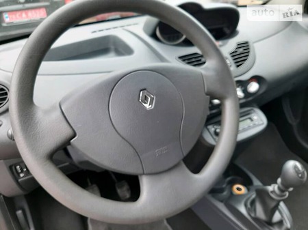 Renault Twingo 2010  випуску Київ з двигуном 1.2 л бензин хэтчбек механіка за 4599 долл. 