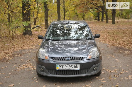 Ford Fiesta 2008  випуску Херсон з двигуном 0 л бензин хэтчбек механіка за 5000 долл. 