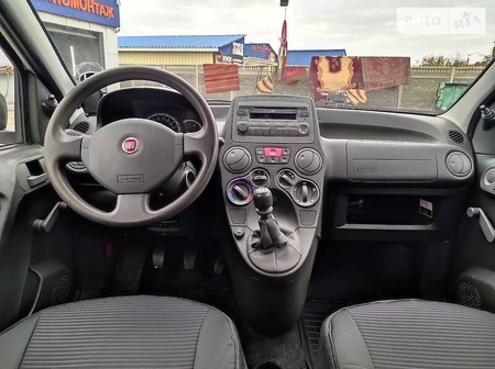 Fiat Panda 2011  випуску Житомир з двигуном 1.2 л  хэтчбек механіка за 3999 долл. 