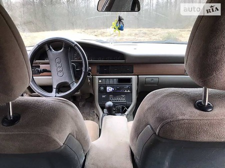 Audi 100 1990  випуску Луцьк з двигуном 2.3 л  седан механіка за 1700 долл. 