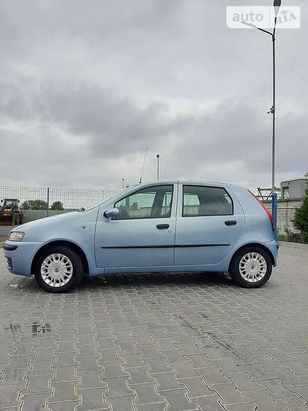 Fiat Punto 2003  випуску Луцьк з двигуном 1.2 л бензин хэтчбек механіка за 3200 долл. 