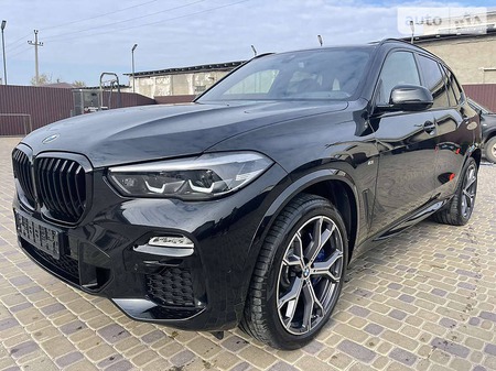 BMW X5 2021  випуску Тернопіль з двигуном 3 л дизель позашляховик автомат за 118000 долл. 