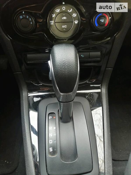 Ford Fiesta 2014  випуску Запоріжжя з двигуном 1.6 л  хэтчбек автомат за 9000 долл. 