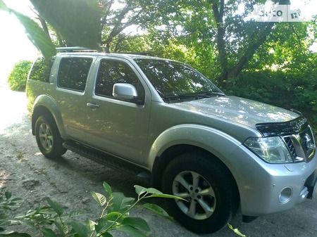 Nissan Pathfinder 2014  випуску Харків з двигуном 2.5 л дизель позашляховик автомат за 22700 долл. 