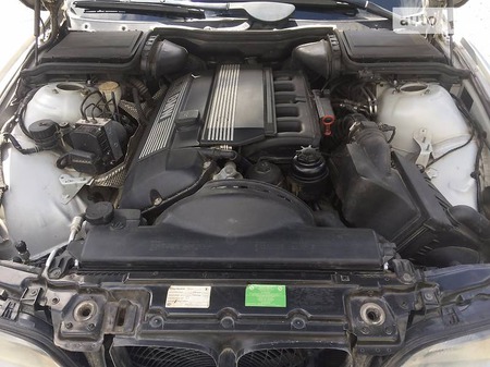 BMW 525 2000  випуску Хмельницький з двигуном 2.5 л бензин седан механіка за 5000 долл. 