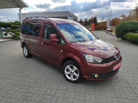 Volkswagen Caddy 2012  випуску Луцьк з двигуном 2 л дизель мінівен автомат за 13900 долл. 