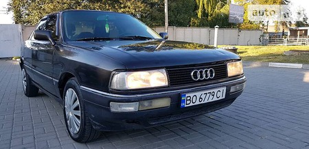 Audi 90 1989  випуску Тернопіль з двигуном 2.3 л  седан  за 2000 долл. 
