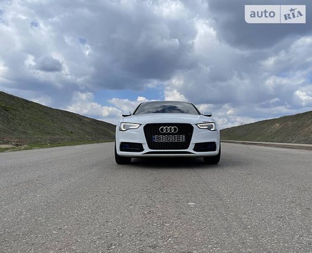 Audi A5 2012  випуску Одеса з двигуном 2 л бензин седан механіка за 15700 долл. 