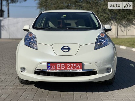 Nissan Leaf 2012  випуску Тернопіль з двигуном 0 л електро хэтчбек автомат за 8900 долл. 