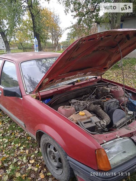 Opel Rekord 1986  випуску Луцьк з двигуном 0 л бензин седан механіка за 1280 долл. 