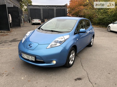 Nissan Leaf 2012  випуску Тернопіль з двигуном 0 л електро хэтчбек автомат за 5900 долл. 