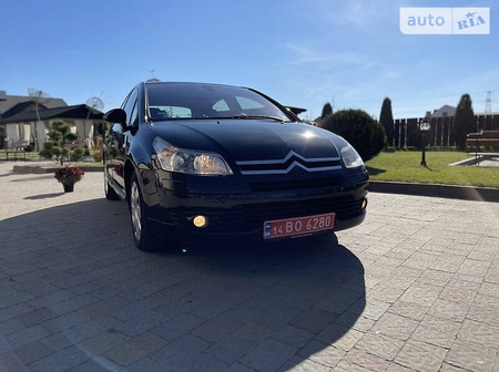 Citroen C4 2006  випуску Львів з двигуном 1.6 л бензин хэтчбек механіка за 4950 долл. 