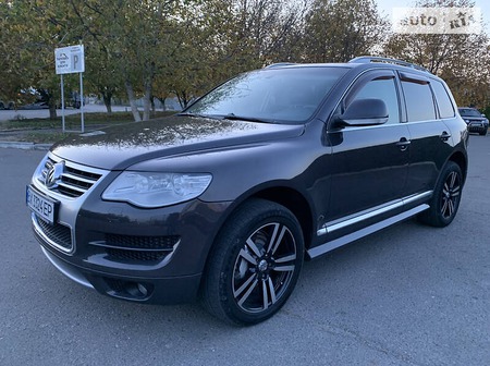 Volkswagen Touareg 2008  випуску Хмельницький з двигуном 3 л дизель позашляховик автомат за 13999 долл. 