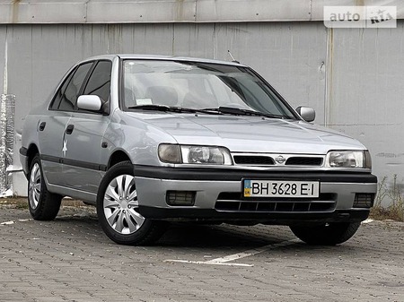 Nissan Sunny 1993  випуску Одеса з двигуном 1.6 л бензин седан автомат за 2800 долл. 