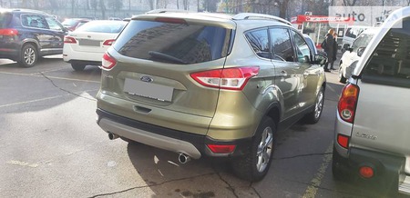 Ford Kuga 2013  випуску Київ з двигуном 2 л дизель універсал автомат за 14600 долл. 