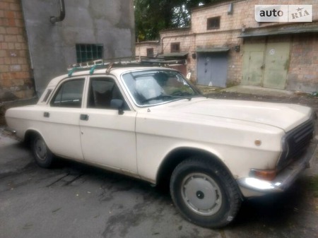 ГАЗ 2410 1988  випуску Київ з двигуном 2.4 л  седан механіка за 850 долл. 