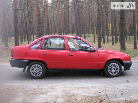 Opel Kadett 1987  випуску Хмельницький з двигуном 0 л бензин седан механіка за 1150 долл. 