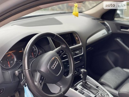 Audi Q5 2010  випуску Львів з двигуном 2 л дизель позашляховик автомат за 17900 долл. 