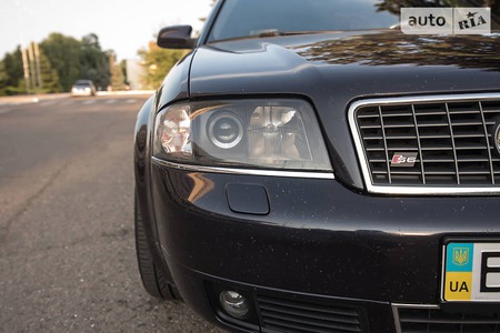 Audi S6 2000  випуску Одеса з двигуном 4.2 л бензин седан механіка за 10000 долл. 