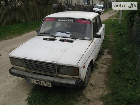 Lada 2107 1986  випуску Львів з двигуном 1.3 л бензин седан механіка за 700 долл. 