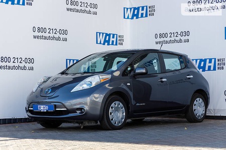 Nissan Leaf 2013  випуску Луцьк з двигуном 0 л електро хэтчбек автомат за 8950 долл. 