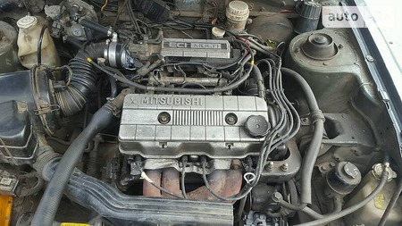 Mitsubishi Galant 1990  випуску Дніпро з двигуном 2 л  седан механіка за 1600 долл. 