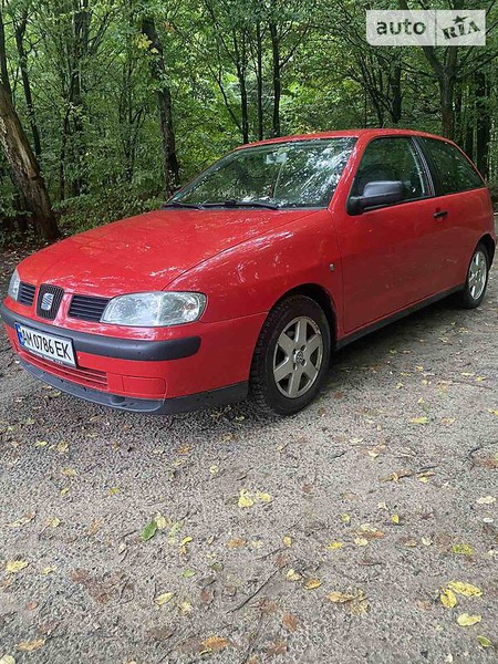 Seat Ibiza 2000  випуску Житомир з двигуном 1.4 л бензин хэтчбек  за 3600 долл. 