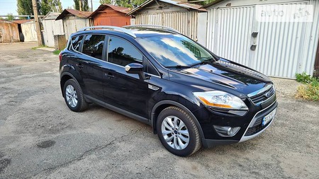 Ford Kuga 2011  випуску Київ з двигуном 2.5 л бензин позашляховик автомат за 15500 долл. 