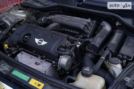 Mini Cooper 2010  випуску Київ з двигуном 1.6 л бензин хэтчбек автомат за 7900 долл. 