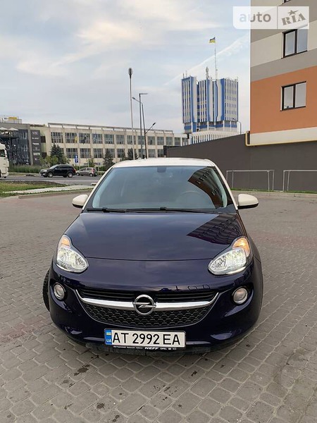 Opel Adam 2018  випуску Івано-Франківськ з двигуном 1.2 л бензин хэтчбек механіка за 14800 долл. 
