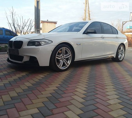 BMW 535 2013  випуску Запоріжжя з двигуном 3 л бензин седан автомат за 24600 долл. 
