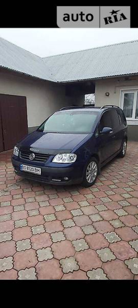 Volkswagen Touran 2004  випуску Тернопіль з двигуном 1.6 л  універсал механіка за 5500 долл. 