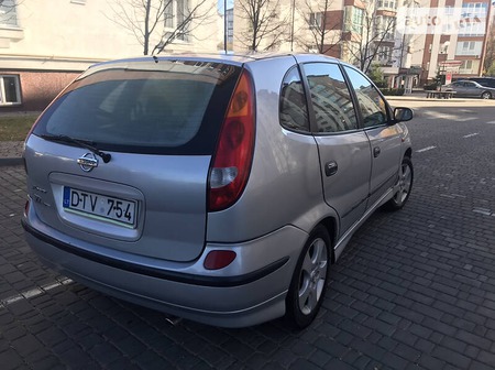 Nissan Almera 2004  випуску Івано-Франківськ з двигуном 1.8 л  хэтчбек механіка за 799 долл. 