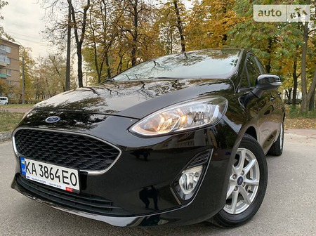 Ford Fiesta 2018  випуску Київ з двигуном 1 л бензин хэтчбек автомат за 14500 долл. 