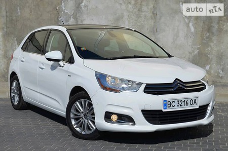 Citroen C4 2011  випуску Львів з двигуном 1.6 л дизель хэтчбек автомат за 8999 долл. 