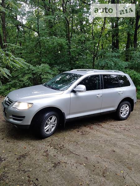 Volkswagen Touareg 2009  випуску Хмельницький з двигуном 3 л дизель позашляховик автомат за 15800 долл. 