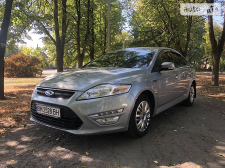 Ford Mondeo 2014  випуску Харків з двигуном 1.6 л дизель хэтчбек механіка за 7950 долл. 