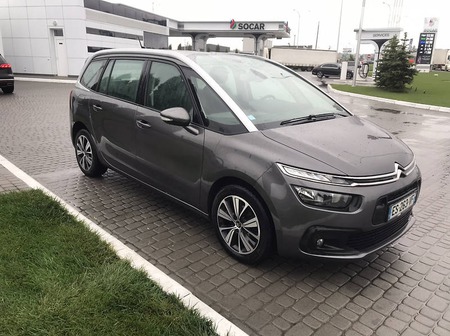 Citroen C4 Picasso 2018  випуску Львів з двигуном 1.6 л дизель мінівен автомат за 15000 долл. 