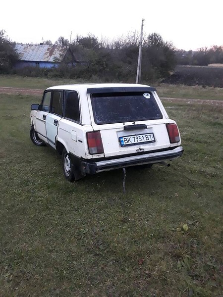 Lada 2104 1997  випуску Тернопіль з двигуном 1.5 л  універсал механіка за 520 долл. 