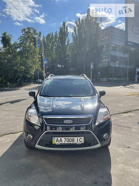 Ford Kuga 2011  випуску Київ з двигуном 2 л  позашляховик автомат за 12500 долл. 