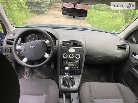 Ford Mondeo 2002  випуску Львів з двигуном 1.8 л бензин седан механіка за 4050 долл. 