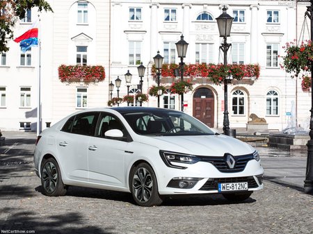 Renault Megane 2021  випуску  з двигуном 1.5 л дизель седан механіка за 570900 грн. 